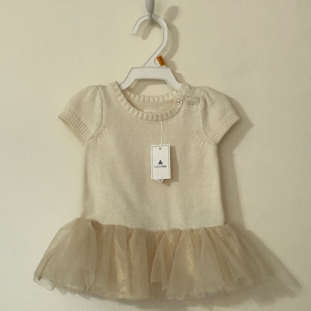 Baby GAP 0-3 months gold sweater top!
